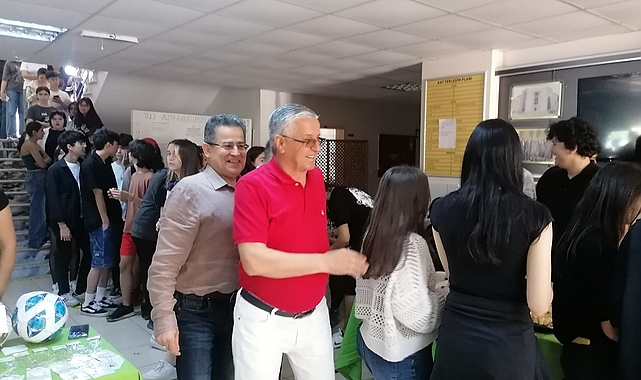 Başkan Topaloğlu, Göynük Fen Lisesi’ndeki gençlik festivaline katıldı