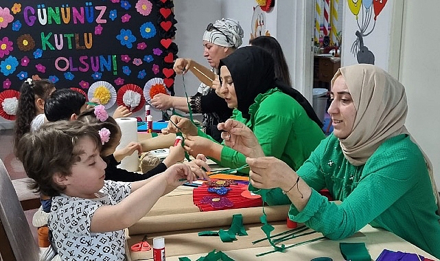 Miniklerden Anneler Günü Hediyesi