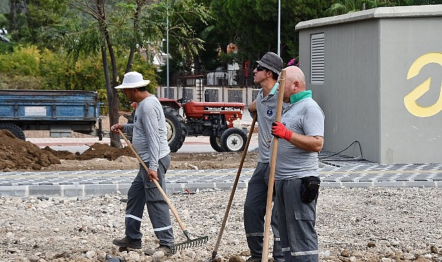 Başkan Topaloğlu park çalışmasını inceledi