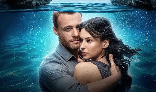 Prime Video, Başrollerinde Kerem Bürsin ve Devrim Özkan’ın Yer Aldığı Mavi Mağara’nın Yayın Tarihini ve Afişini Paylaştı