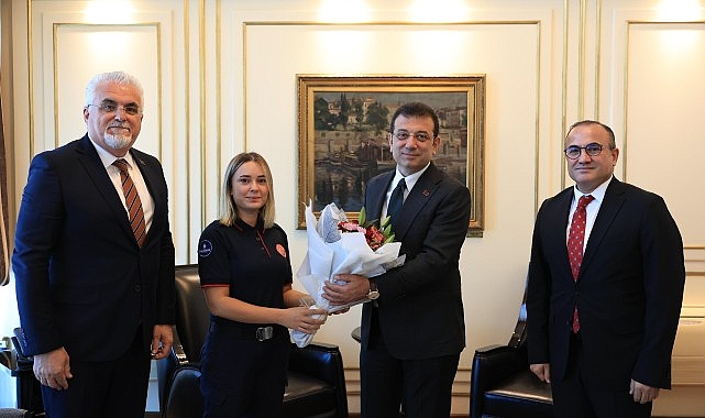 TBB ve İBB Başkanı Ekrem İmamoğlu, 310. kuruluş yıldönümünü kutlayan İstanbul İtfaiyesi ekiplerini Saraçhane’de ağırladı