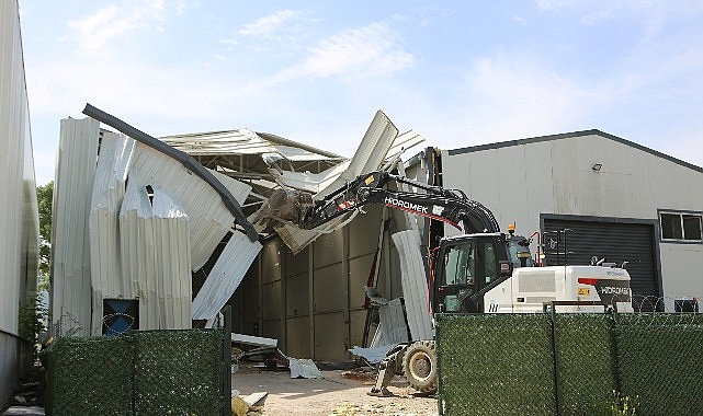 Yaylacık Mahallesi’nde kaçak yapılar yıkıldı