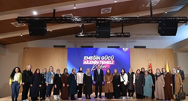 Başkan Altay “Aile Yılı” Kapsamında İlçelerden Gelen Hanımlarla Buluştu