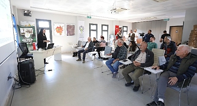 Efes Selçuk’ta üreticilere “Ücretsiz Toprak Analizi Eğitimi” verildi