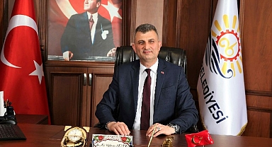 Al Bayrağımızın Gölgesinde Cumhuriyet Bayramımız Kutlu Olsun