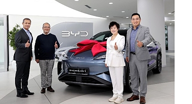 BYD Başkan Yardımcısı Stella Li, Türkiye’de İlk SEALION 7 Teslimatını Gerçekleştirdi