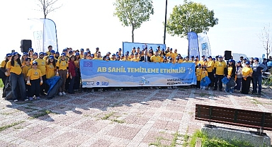 Kadıköy’de sahil temizliği