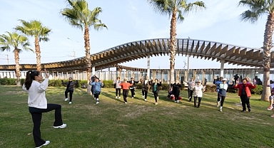 Konak’ta açık havada spor keyfi devam ediyor