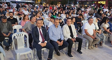 Minik öğrencilerden Cumhuriyet Bayramı kutlaması