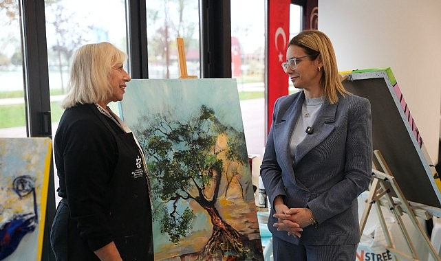 103. yıla 103 sanatçıdan sanatla kutlama